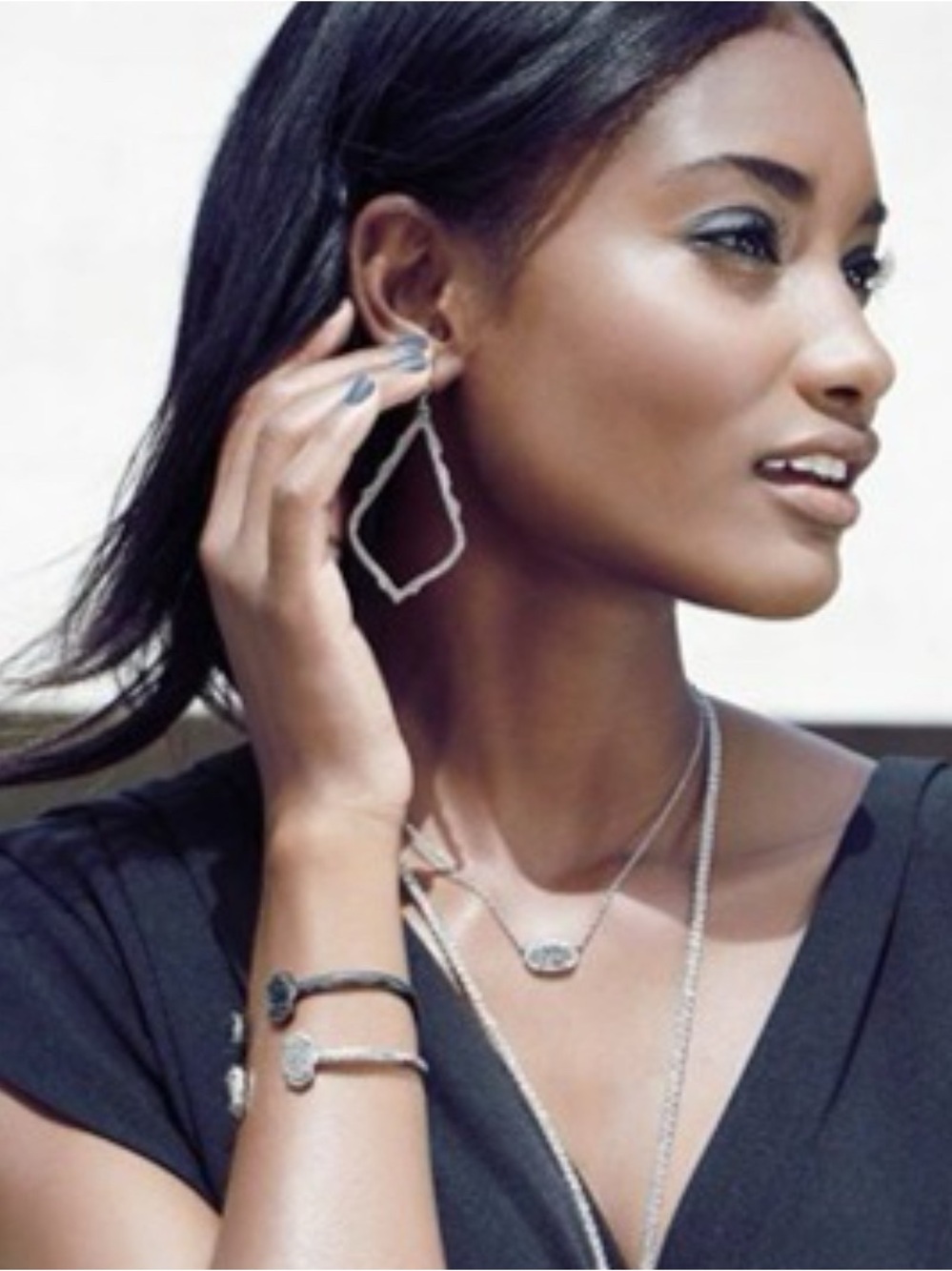 Kendra Scott Sophee Earrings in White